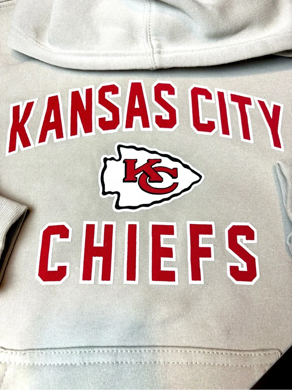 NEW WITH TAGS! $80 KC CHIEFS NFL Big Kid’s Hoodie - SZ 8